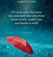 Цитаты про дождь. Цитаты про дождь. Пасмурно дождик. Под дождем фраза. Кто то мокнет под дождем а кто то гуляет.