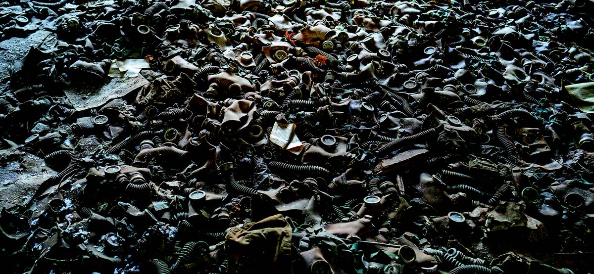 35e anniversaire de la castastrophe #Tchernobyl, à (ré)écouter <a href="/franceinter/">France Inter</a> Laurent Michelot invité du pour son livre <a href="/Pripyat_photos/">Laurent Michelot</a> <a href="/Hachette_France/">Hachette France</a> sur la centrale et la ville de Pypriat  aujourd'hui. Merci <a href="/L_Gayet/">Laetitia Gayet</a>. Pour en savoir plus sur l'ouvrage bit.ly/2PsVJZS