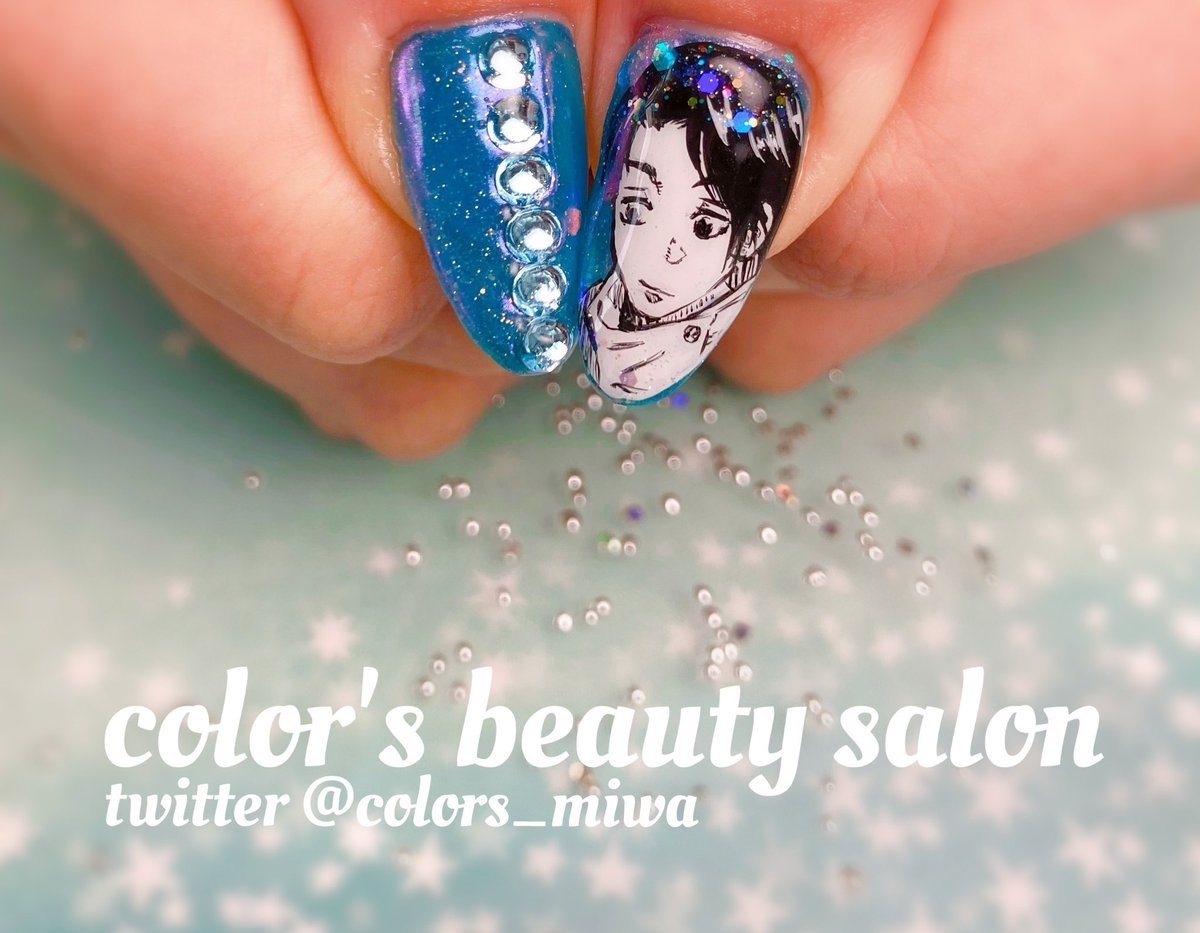 お客様オーダー、 呪術廻戦、乙骨憂太くん痛ネイル。 ブルーのキラキラ