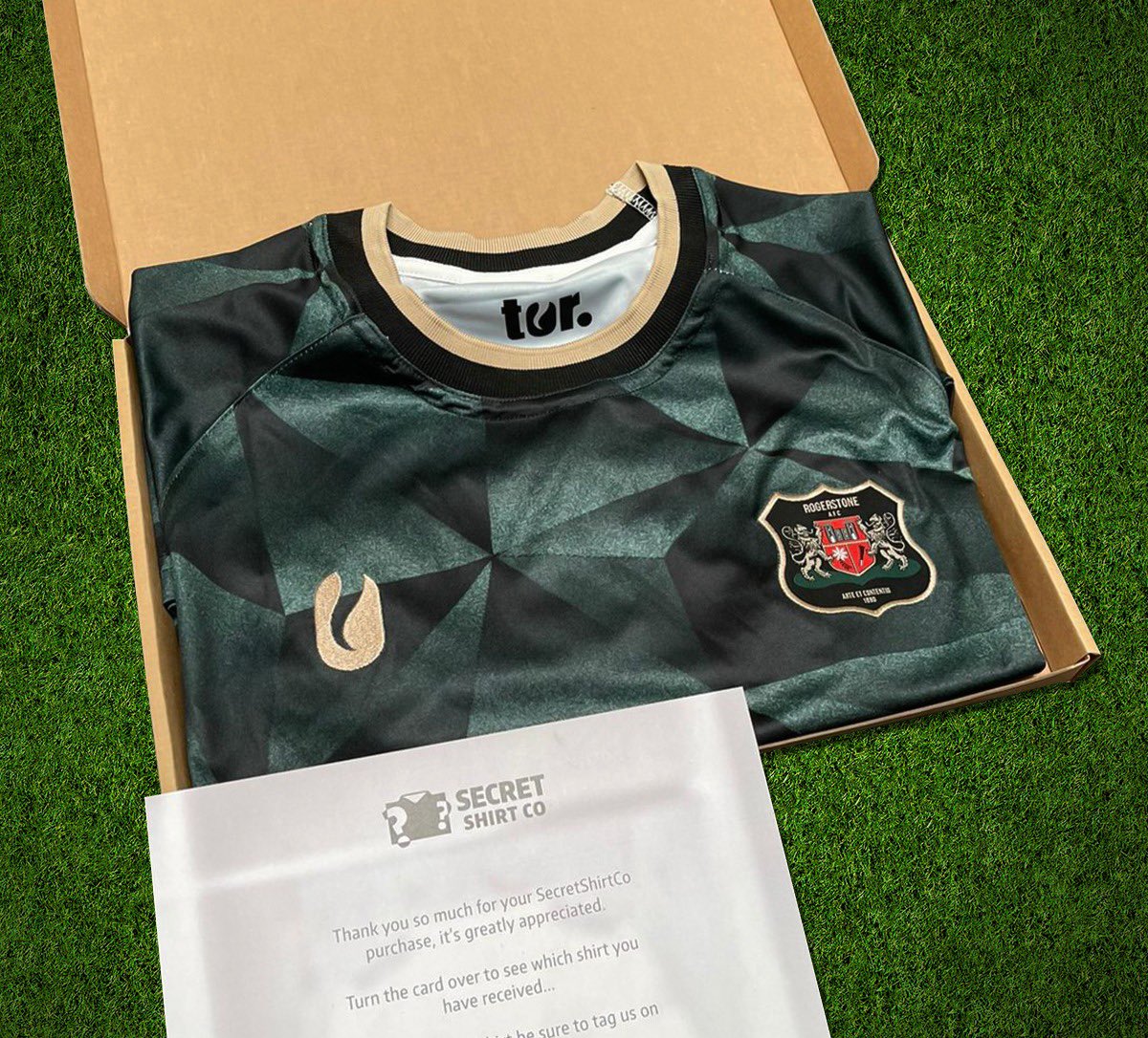 secretshirtco's tweet photo. If Kelechi Iheanacho scores first vs Crystal Palace, we’ll giveaway a https://t.co/0dDyzv85B2 box. 

To enter: 

🔃 Retweet this tweet
🤝 Follow us.

Good luck! https://t.co/gDLB4pryYe