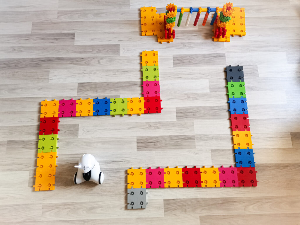 Have the kids create an obstacle course and labyrinths with  building blocks and objects they can find around.

#programming #coding #robot #kids #technology #tech #codingforkids #programmingforkids #learning #robot #education #singapore #codingisfun #computationalthinking
