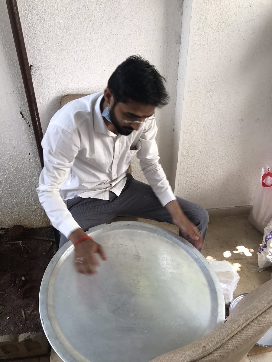 Meet Akshay he runs a dairy which supplied us panner for today’s Happiness Dabbas. When he saw the cause he said he would like to cut the panner as his seva. He delivers around Baner and his number is 9011456161. (65)