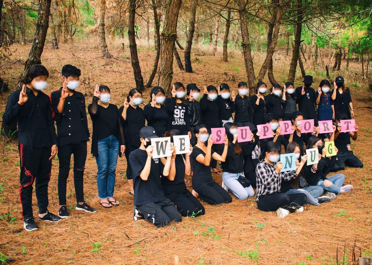 MsThetHtarOo1's tweet photo. In Mogok, pro-democracy youths demonstrated in support of @NUGMyanmar on Apr 26. 
We will preserve and fight until we see Justice. 

#WhatsHappeningInMyanmar 
#Apr26Coup 
#MilkTeaAlliance https://t.co/vbATNXoSTE