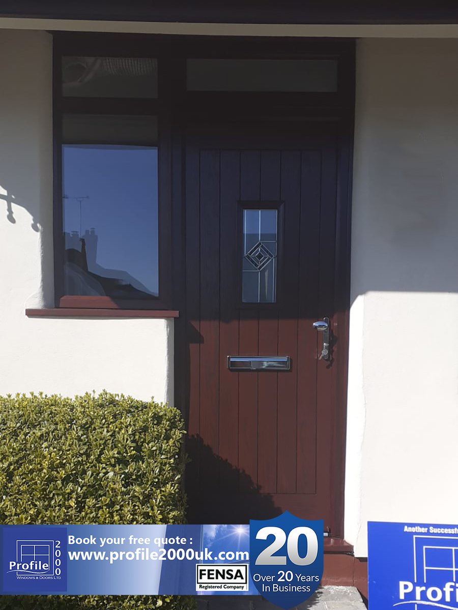 Cottage style rosewood composite front door fitted last week. 
Free quote at : profile2000uk.com
 ✅Over 20 Years In Business 
 ✅⭐⭐⭐⭐⭐TrustaTrader-Google-FB
 ✅Stay safe folks🙏❤
 #frontdoor #compositedoor #EntranceDoor #homeimprovement #Composite #KerbAppeal