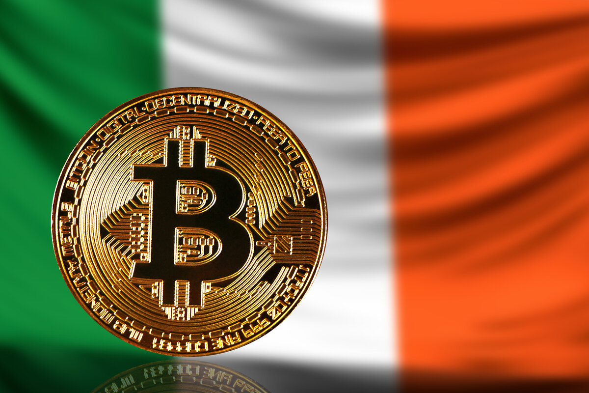 UBOService's tweet image. Ireland AML update: As of today, #cryptocurrency service providers in Ireland will have to comply with the #5AMLD. Crypto firms now have to satisfy the #regulator that they have sound #AML and #CFT policies. hubs.li/H0LXpCt0 #VASPs #improvetransparency #ubo