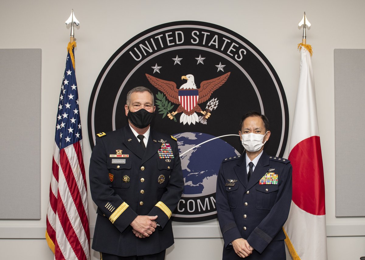 General Izutsu visited United States from April 19 to 25, and had meetings with U.S senior defense officials. The meetings were very significant in strengthening the relationship of trust between the two countries, and promoted bilateral air-to-air and space-to-space cooperation.