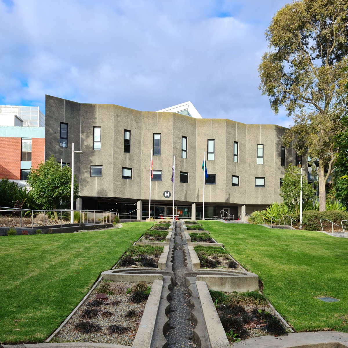 Want a career in recycling? Join Dr Nariman Vakeel during #WarOnWaste Day at Deakin University to find out more.