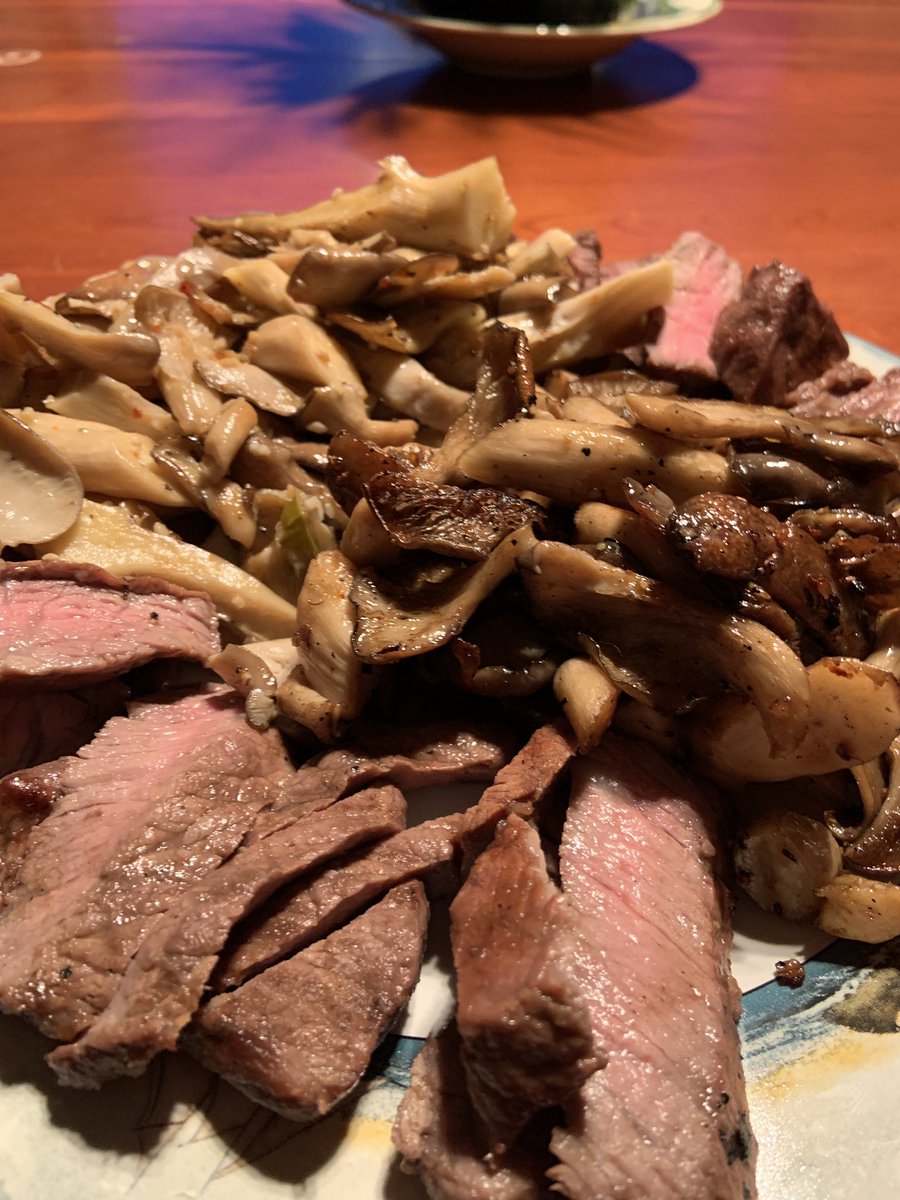 SolsticeMedia's tweet image. When  Scoochville Farms Blue Oyster Mushrooms are the Star of the Show!!