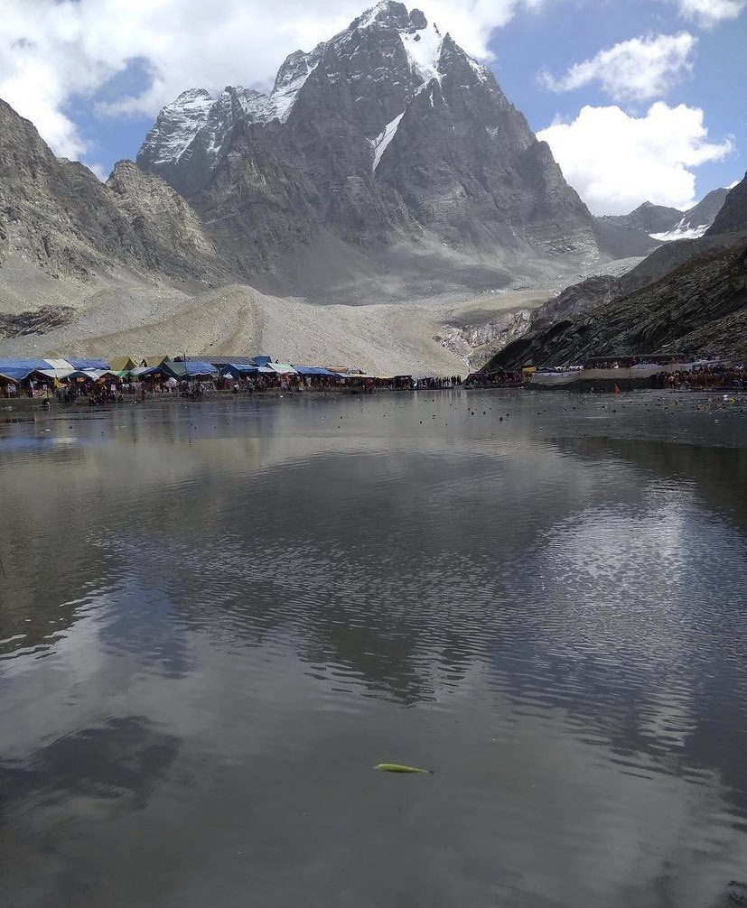 enclosedmegha's tweet image. Mansarovar! #lordshiva #omnamoshivaya #manimahesh