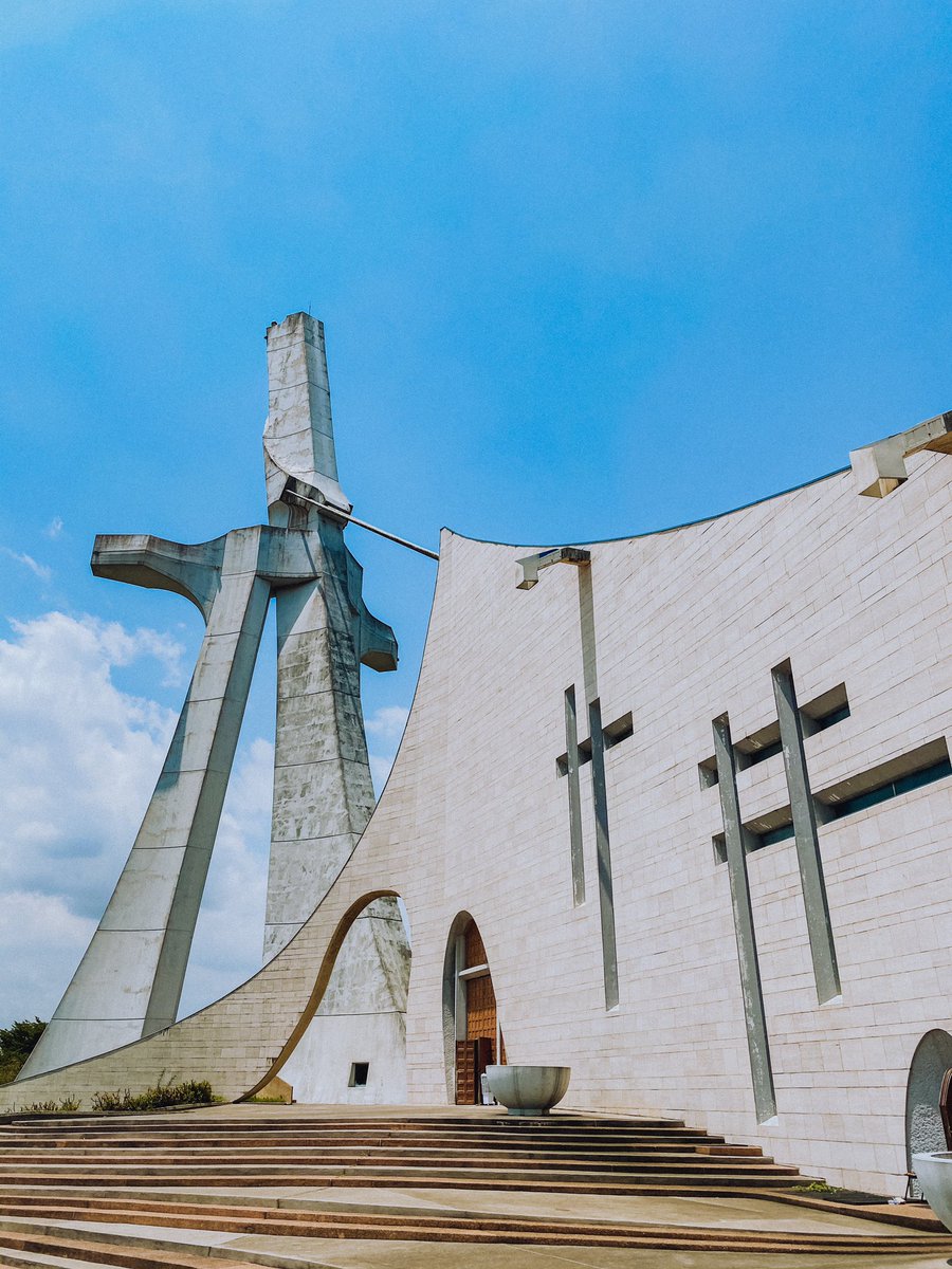 Next stop: St. Paul’s Cathedral Abidjan - the 2nd largest church on the African continent (as of 2002) and one of the largest cathedrals in the world. Cost of building was estimated at $12 million.