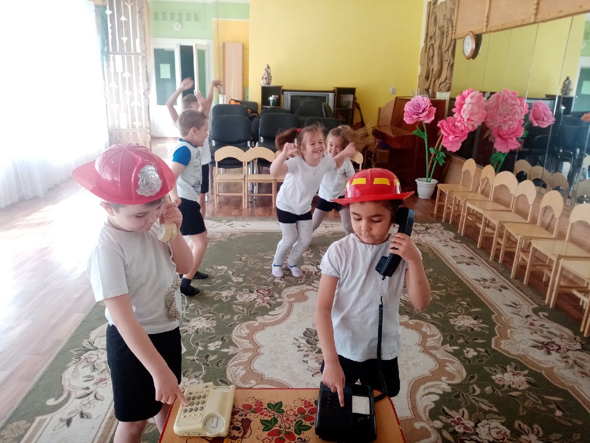 Пожар легче предупредить, чем потушить! В преддверии Дня пожарной охраны России в д/с "Ежик"#Новокуйбышевск прошли мероприятия по ПБ, цель которых- знакомство детей с профессией пожарного и ее особенностями.