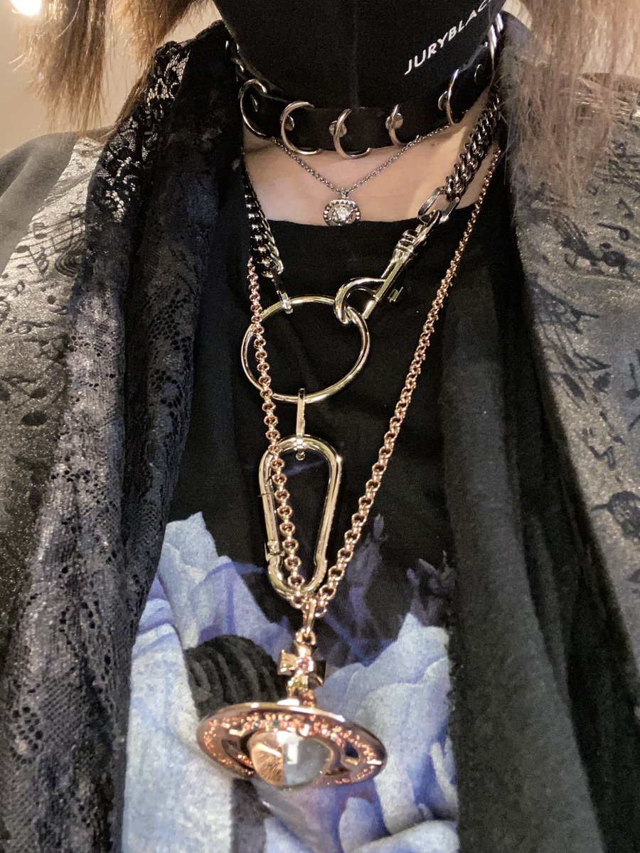 ラフォーレ原宿のAmiligeでお迎えしたリングが何連にも連なった