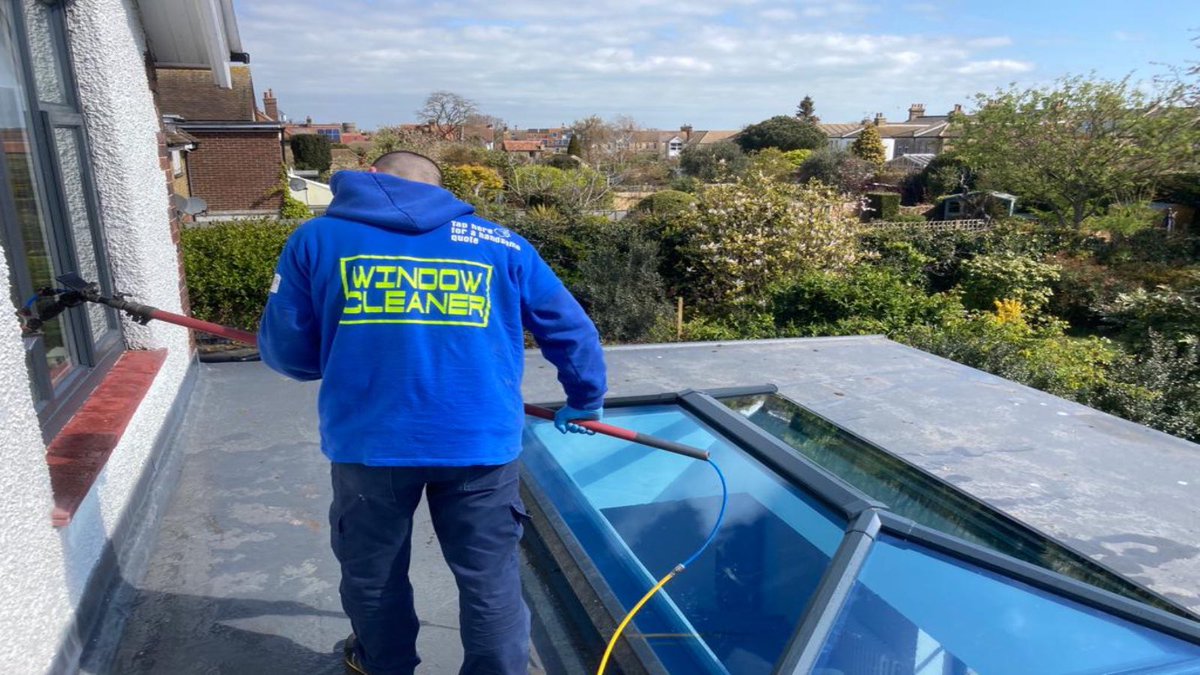 KentWindowClean's tweet image. Window cleaning while enjoying a lovely view over the gardens ✨

We are in #Broadstairs #Ramsgate #Westgate and #Canterbury today 

windowcleanercanterbury.co.uk/residential-wi…