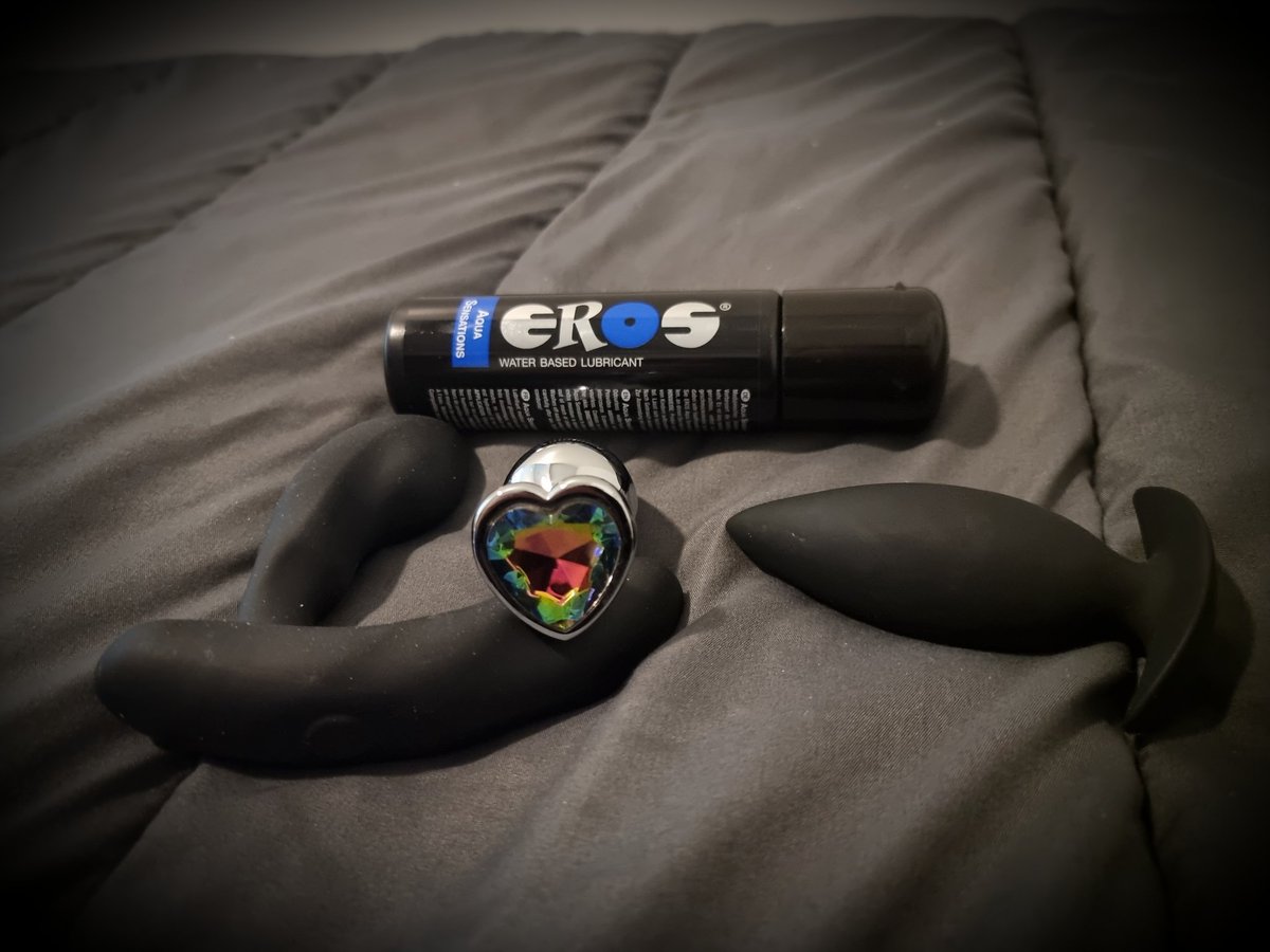 Charliegaybear's tweet photo. which one would you want to use on me 😘

see me use these and more on https://t.co/vPH4WRpNhe

#onlyfansmen #onlyfans #onlyfanspromos #eros #buttplug #Lush #edge #heart #orgasm #sextoys #tighthole #black #men #gay #bear #gaybear #LGBT #kinky #KinkMen #cashapp #findom #fun https://t.co/Z5kAG3rGS5