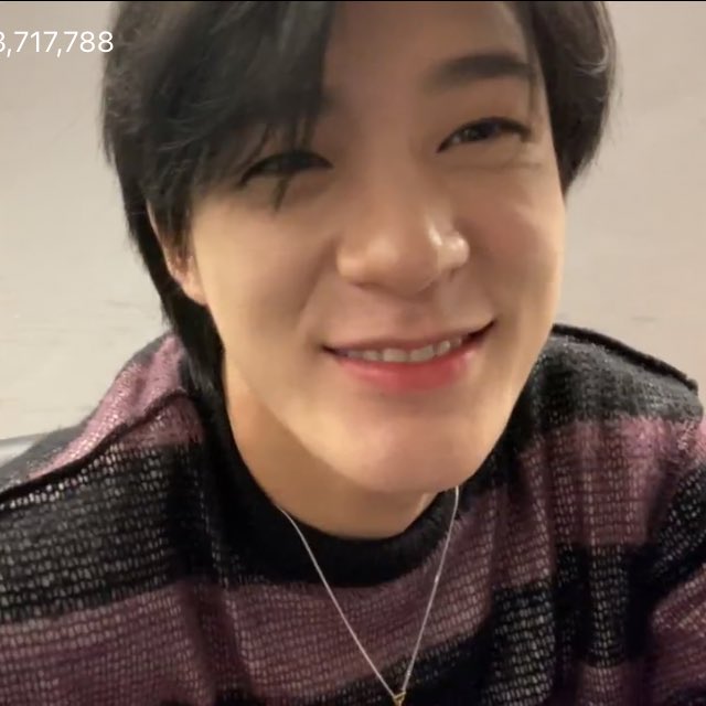 ตายิ้มขี้โกง ขี้โกงมาก ๆ เอาซะเราตั้งหลักไม่อยู่เลย T______T