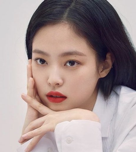 jenniesrated's tweet photo. JENNIE!?!?!?!?!, https://t.co/0xmC8BqRsB