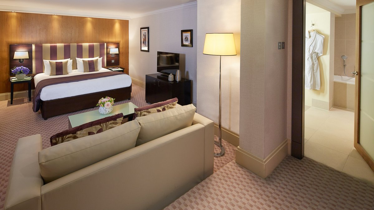 The Cavendish London tweet media