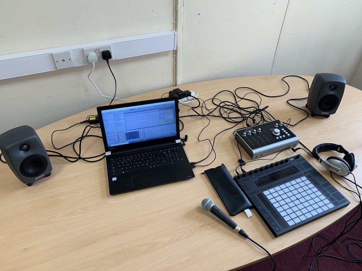 PaulFernie2's tweet photo. Working with young people today. Composition, production and lyrics #musictherapy #musicproduction #musictherapist https://t.co/OXpoq0JRmy