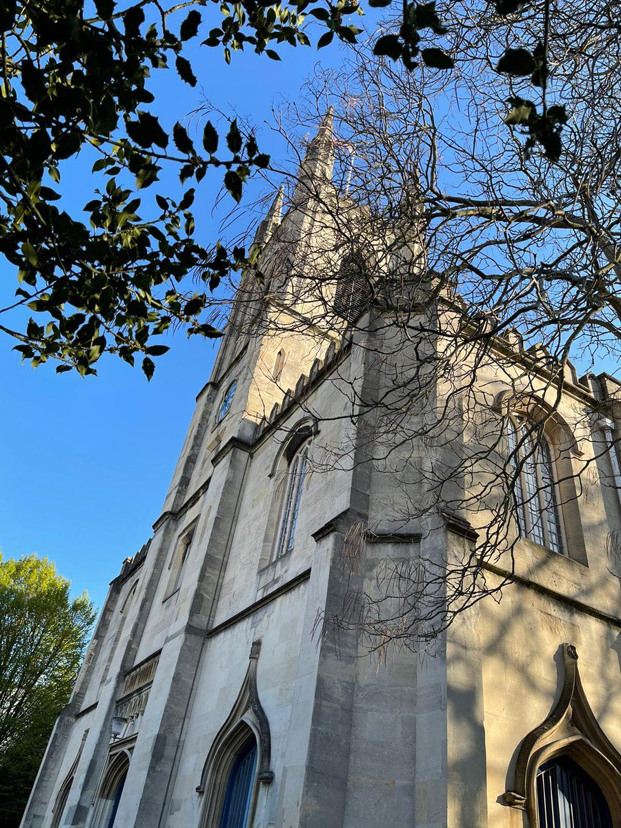 LSAApartments's tweet image. Wonderful #windsor this morning. Isn’t it stunning? Our serviced apartments (pictured) are in an absolute prime position to take in the wonders of Windsor what lever the reason for your stay. We have 1 bed and 2 bed serviced accommodation available now.  
lettingservicedapartments.co.uk