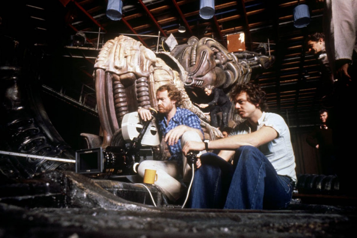 Detrás de las cámara durante el rodaje de Alien (1979) Ridley Scott. #Alienday