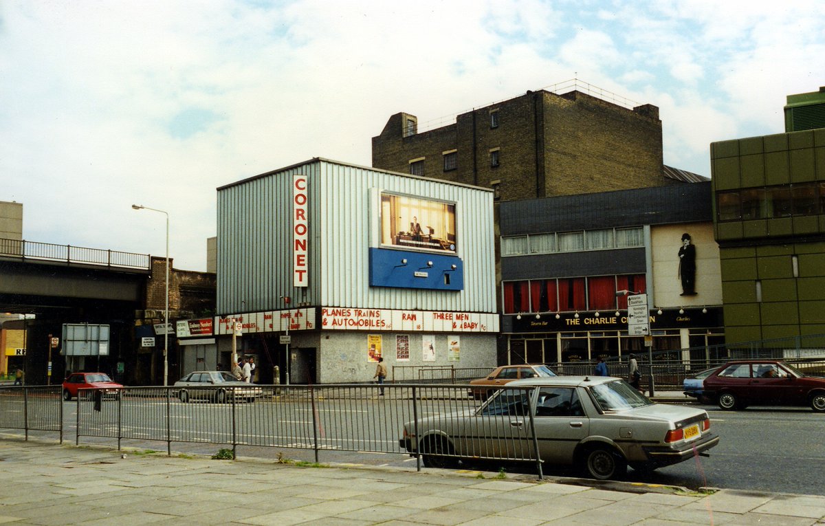 LukasNovo89's tweet photo. Coronet Theatre at Elephant and Castle https://t.co/YB9LIZbWmn