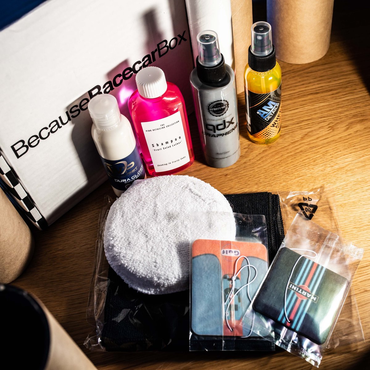 RacecarBox's tweet photo. April 2021 Box ๐
๐ธ @24sevenphotography
#becauseracecarbox #racecarbox #detailingsubscriptionbox #detailing #detailingproducts #detailingofficial #detailingworld #detailinglifestyle #detailingaddict #motorsport #cleaningcars #carcleaning https://t.co/eB89RdmSi9