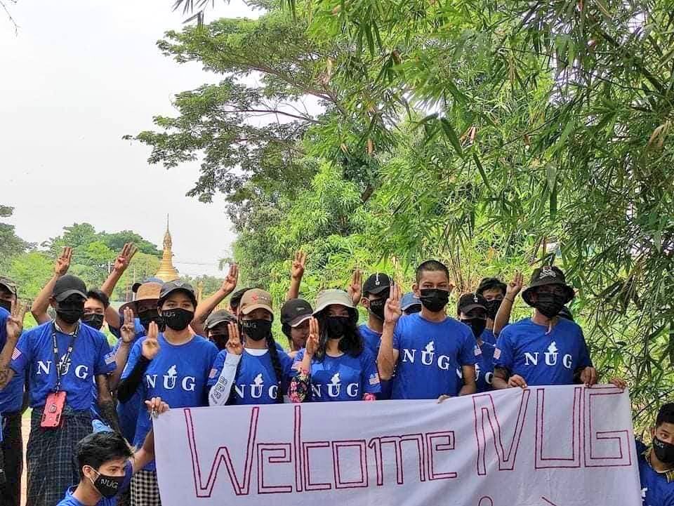 Zz46072014's tweet photo. #Bago, #DeikOo Tsp residents demonstrated against dictatorship and showing support for @NUGMyanmar #WhatsHappeningInMyanmar
#Apr26Coup https://t.co/KDUxbSfPgh