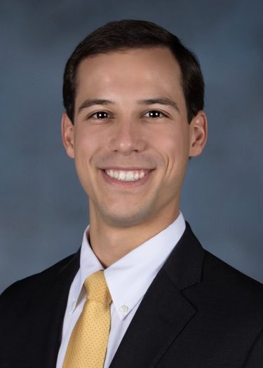 AmitMomayaMD's tweet photo. Meet Team Momaya — Kyle Paul is a @UABOrtho research fellow helping advance the field. ⭐️⭐️⭐️⭐️⭐️ 

Can’t wait to see him become an orthopedic surgeon soon.  Also an @AuburnU grad and @UABSOM student. https://t.co/BdBtEgLsEY