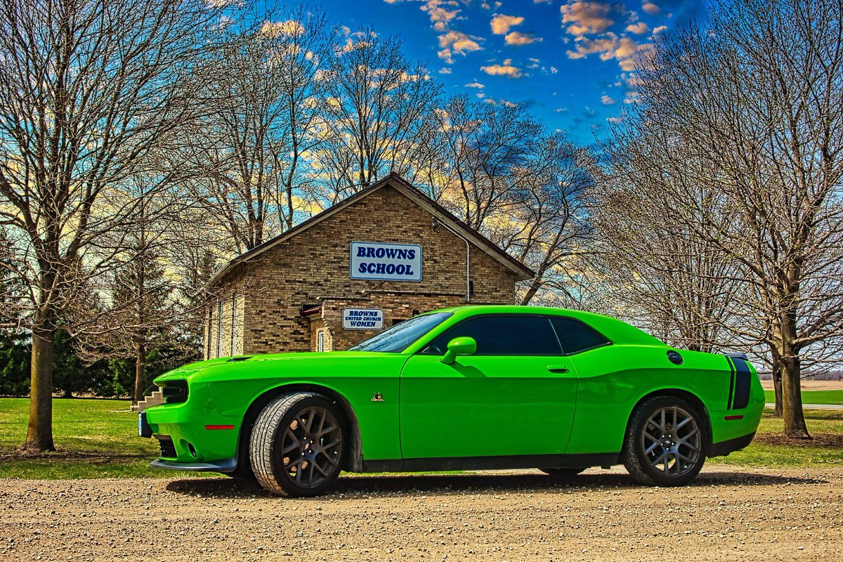 capturingdaze's tweet image. My 2017 Scatpack Challenger. Waiting more warmer days and photoshoots. 
#scatpack #dodge #challenger #musclecar 
IG. instagram.com/gogreenhell 
instagram.com/deafeningdisar…