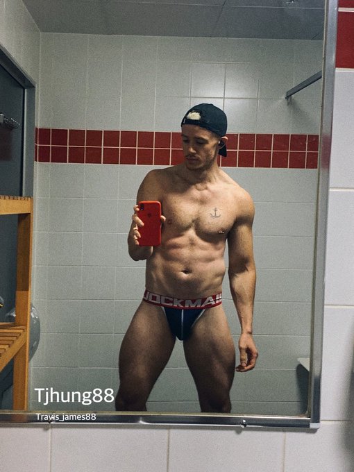 1 pic. ?? Enjoy the week https://t.co/vrHcdg38fH