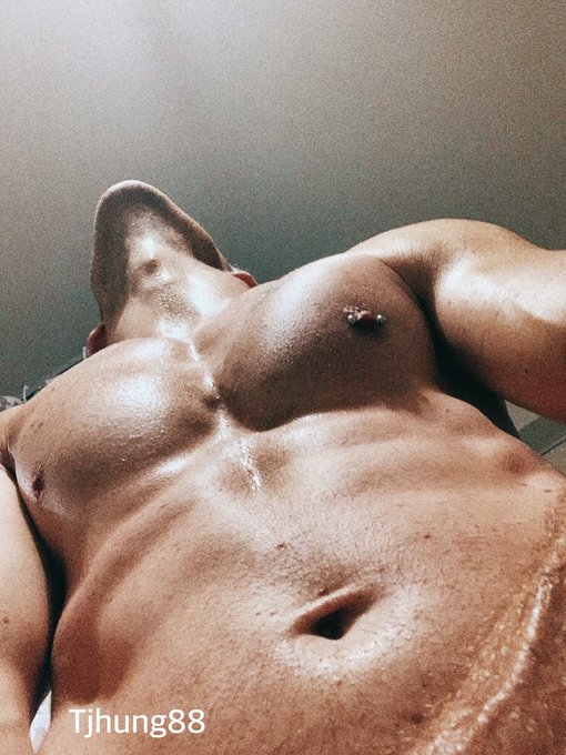 2 pic. ?? Enjoy the week https://t.co/vrHcdg38fH