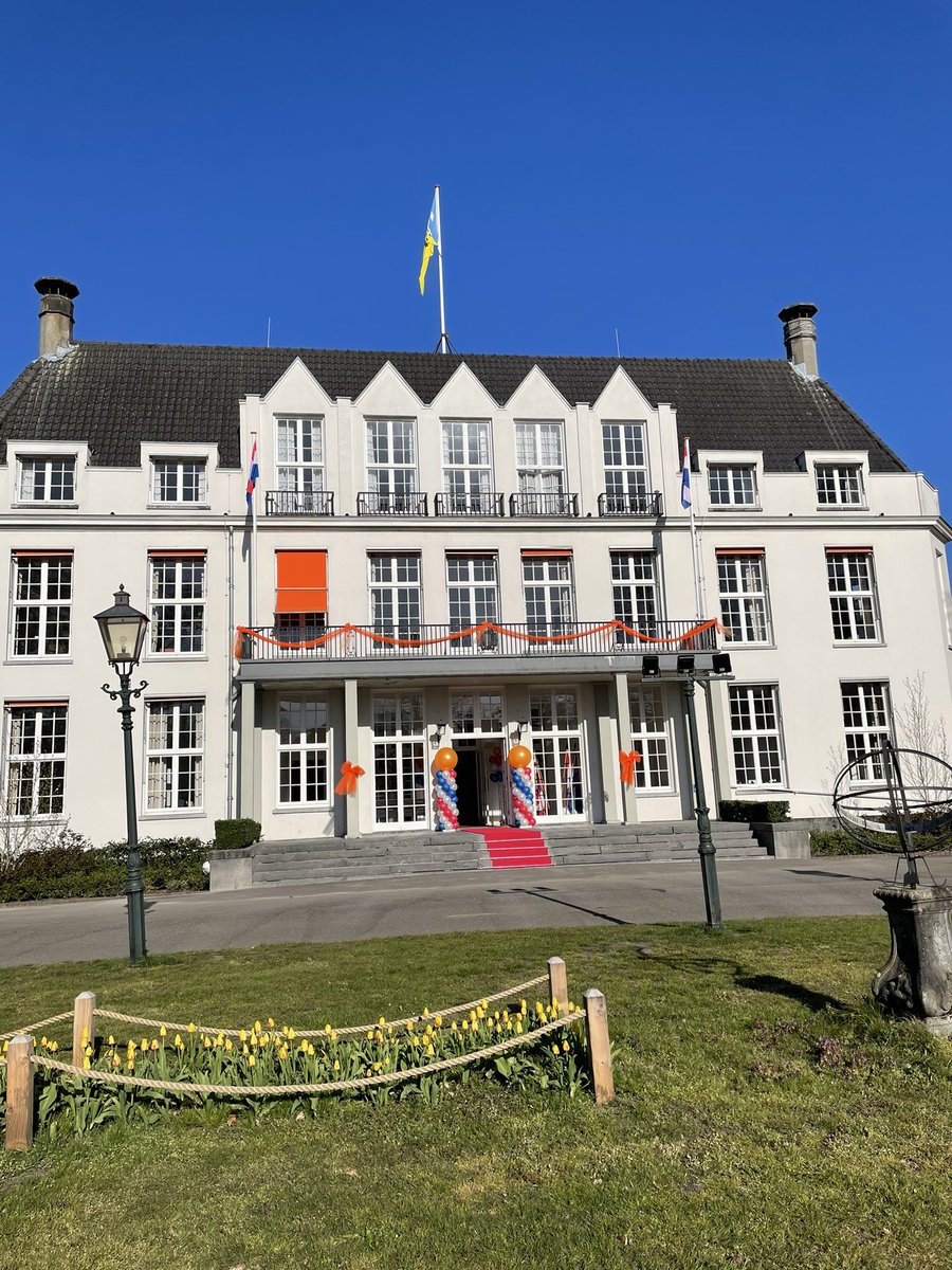 Wat een stralende dag voor onze Biltse gedecoreerden: ze zijn blij verrast met, trots op en geëmotioneerd door de Koninklijke Onderscheiding.