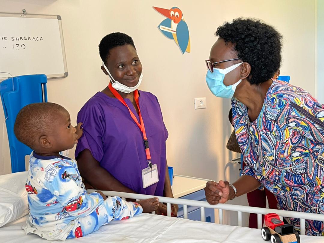 edwardgen256's tweet photo. @MinofHealthUG top management led by the Minister for Health @JaneRuth_Aceng today visited the Regional Hospital for Paediatric surgery in Entebbe.
@GovUganda @GCICUganda @Kigoodheart @_abirahmi @DianaAtwine @MorikuJoyce
#MOHDelivers #UGGovWorks https://t.co/VwJt8YJcGg