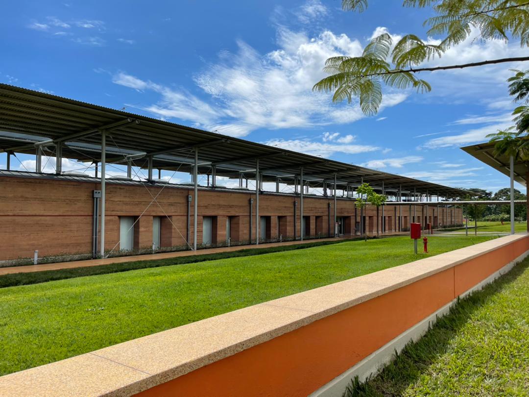 edwardgen256's tweet photo. The teaching hospital will provide free surgical procedures to children under 18 years in Uganda & the region at large.
@MinofHealthUG @MorikuJoyce @DianaAtwine @JaneRuth_Aceng @GCICUganda @Kigoodheart @_abirahmi @GovUganda
#MOHDelivers #UGGovWorks https://t.co/C5hus0Mqjf