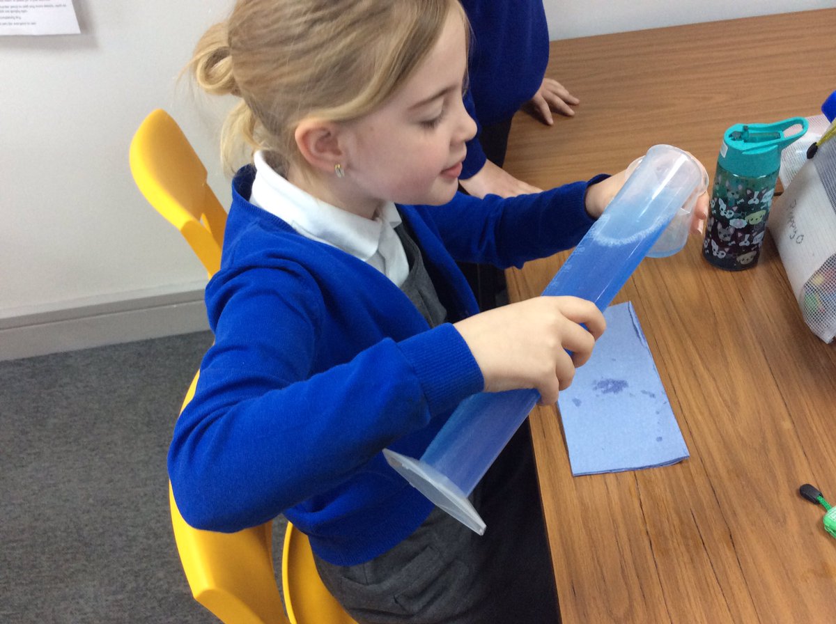 EPA_Y1_Y2's tweet photo. Measuring capacity in maths today! @DeltaEstcourt #EPAMaths https://t.co/6Kfu6ljsjL