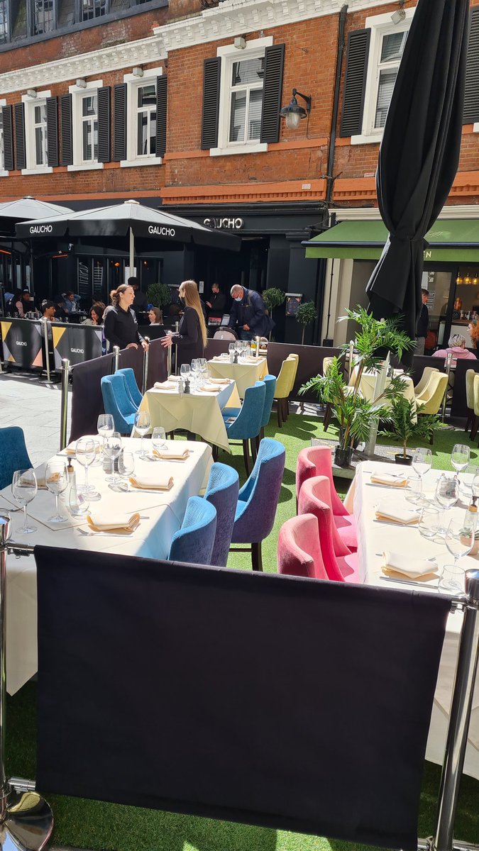 Even when businesses are back fully open, let's try and also keep this outside dining and drinking..it is such a joy.