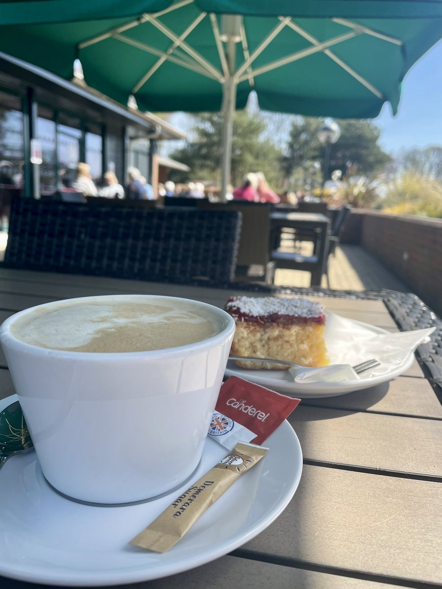 The sun is out and the terrace is in full swing!
Don’t forget to pop in after a round of golf for a little energy boost or even if you’re just looking for a coffee spot in Woking, we are open to the public too!