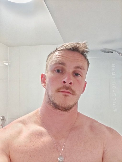 Checking whether I can grow a beard. It's still a no 😭 https://t.co/mjZSSZkenn<a href="/tag/wedding"class="tags"><span>#wedding</span></a><a href="/tag/weddingcakes"class="tags"><span>#weddingcakes</span></a>