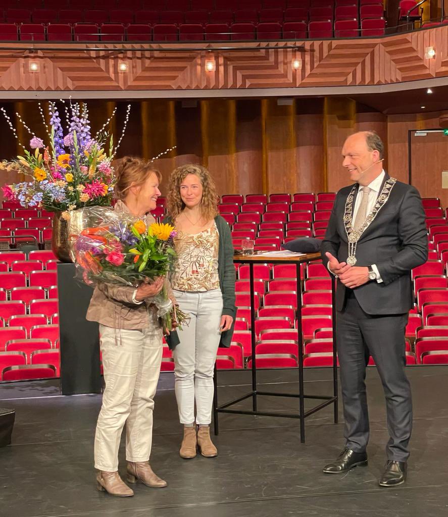 Maar liefst tien Zwollenaren ‘geridderd’ uit naam van De Koning. Wat een geweldige inzet voor de samenleving! Een kleine fotoselectie. Proficiat en hulde!  2/2