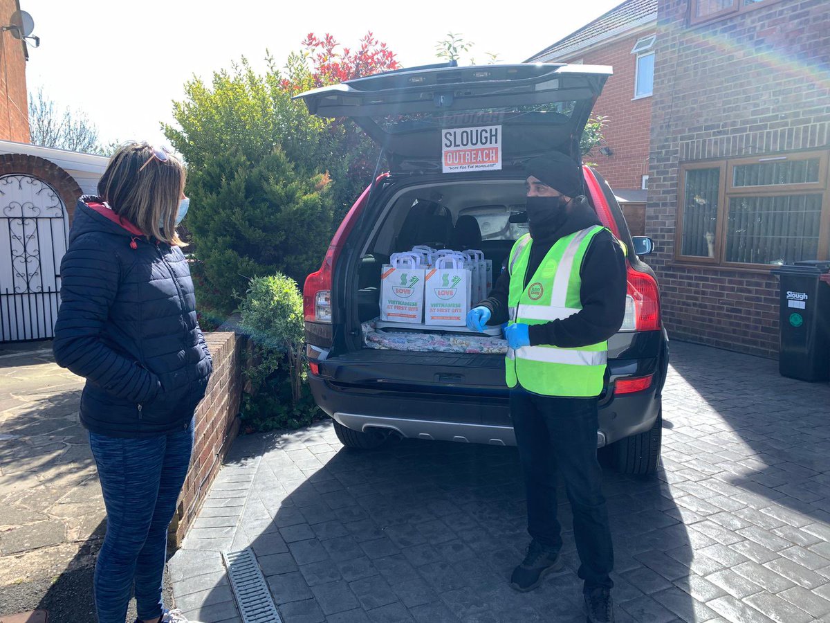 GoodGymSlough's tweet photo. Double deed day... #litter pick at our #adoptapatch in Black Park then onto #food deliveries for the #volunteers at the #slough mass vaccine centre and lateral flow test Centre #oneslough @sut_yee @birkm https://t.co/BV1gcPjyI9