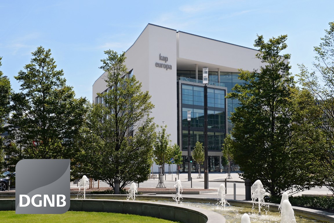 mflocations's tweet photo. #Sustainability is king. The #KapEuropa #messefrankfurt is not only a highly flexible location for #streamingevents, beyond that it is sustainable through and through and awarded the platinum certificate of the @DGNB_eV. https://t.co/xUmqPiMmqW https://t.co/HUI8LdHth3