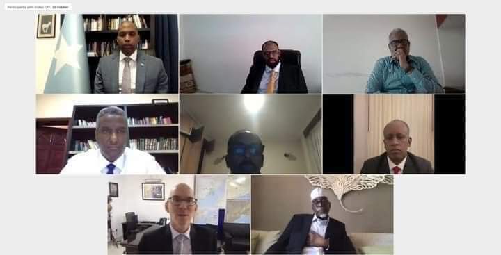RadioDanan's tweet photo. IC representative in Somalia is now have  a meeting with some opposition politicians discussing the possible ways of stoping impending  clashes in Mogadishu. https://t.co/M5G72Mp14i