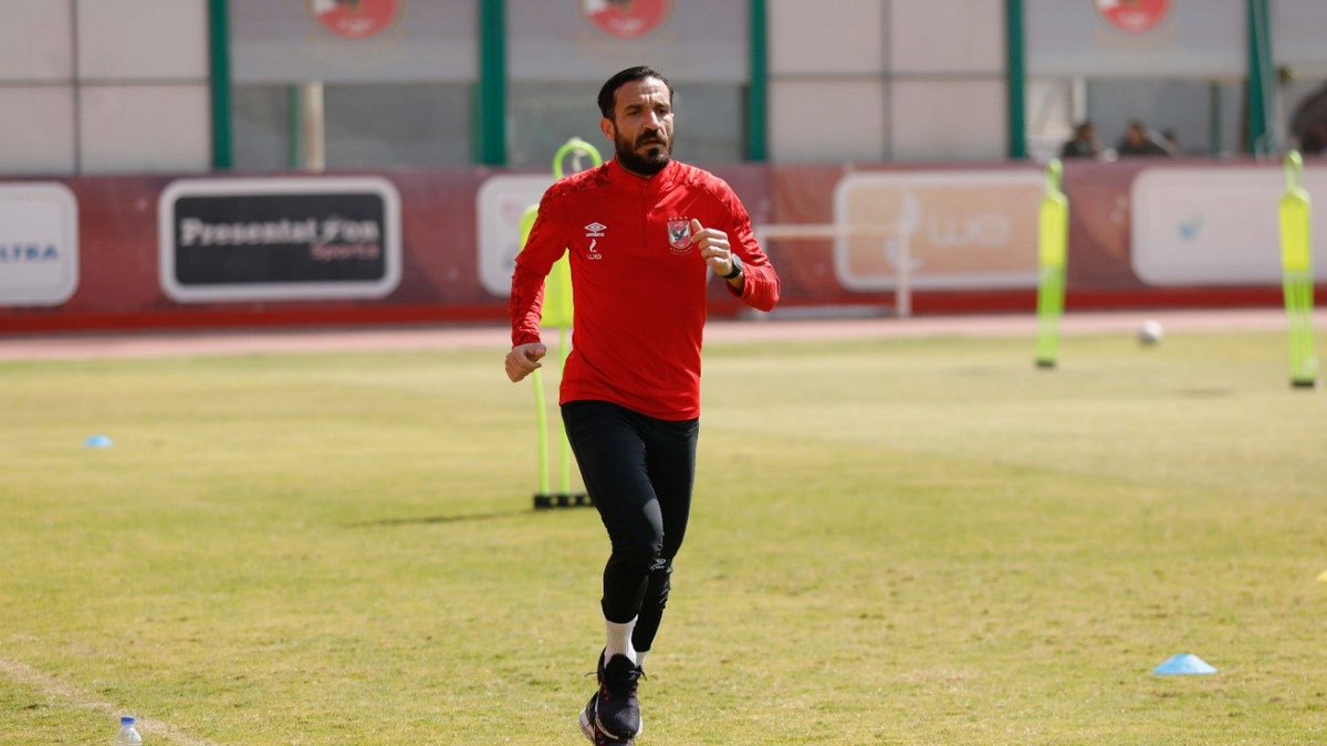 علي معلول يشارك فى تدريبات الاهلي الجماعية الأسبوع المقبل