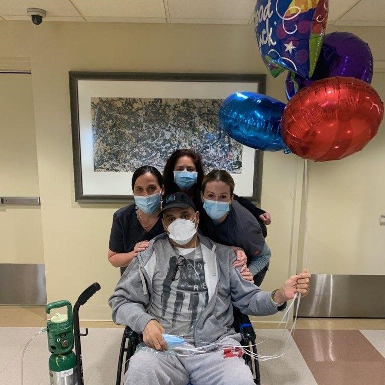 MercyHospitalLI's tweet photo. 85 days. That’s how many days 59-year-old Army veteran and Rockville Centre resident Michael Williams spent at Mercy Hospital batting COVID-19. Today, for the first time since February 1, Michael was able to trade in the FaceTime conversations for real-life chats and hugs! https://t.co/1f0LI09bQS