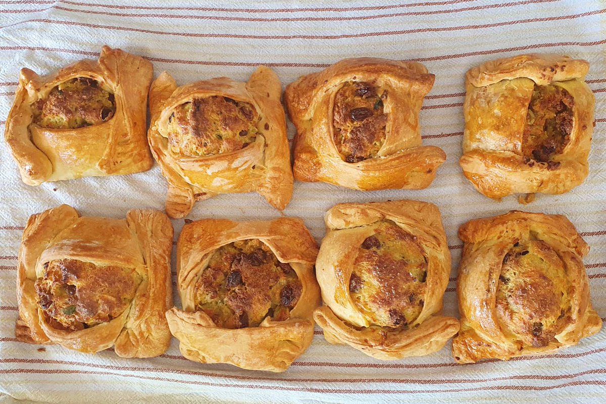 Happy Easter week (and not so happy lockdown). At least we'll get to eat delicious flaounes. #silverlining #food #foodie #flaouna #cypriotcuisine #cyprus #travel