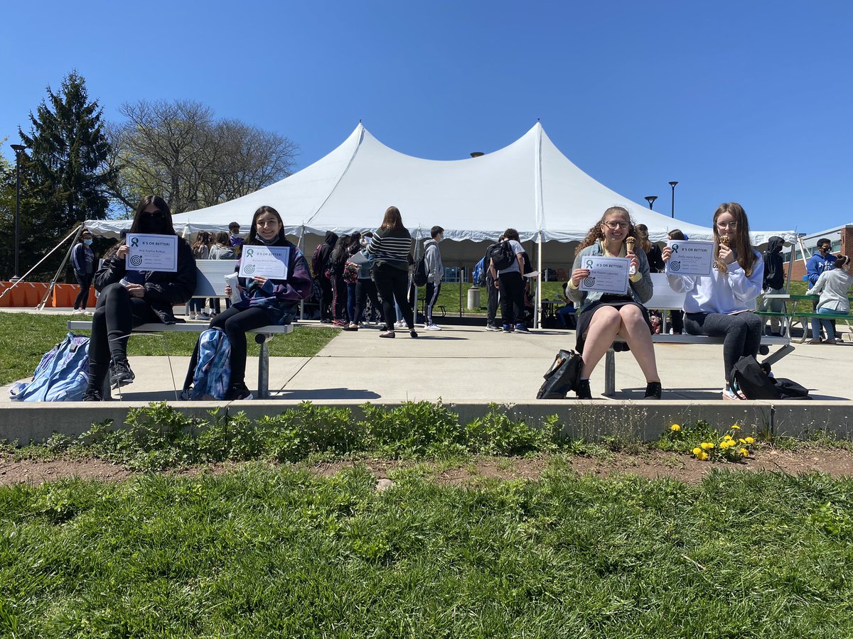 lyons_barton's tweet photo. B’s or Better/ On a Roll Celebration for our Freshmen (cohort 1).  Ice cream and certs.  A little cold but proud of these 9th graders!    @pvcivitello @JFlynnMHS @GcFenn @l_watson714 @MissBarnicle @WhereisBishop @MaloneyMemos @straubmhs @ctrisenetwork https://t.co/TgKbrH5m0q