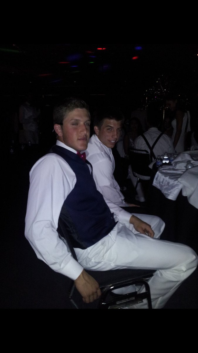 DreDropsKnowldg's tweet image. Share a photo of yourself from what feels like another lifetime. Faded @ #Prom2012 with my homie Zach who moved away