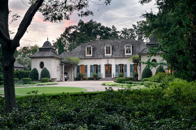 McClintonREZ's tweet photo. McClinton Residential has assisted the Buyer and Seller in a contract on one of the most spectacular homes in the South, heart of Montgomery, AL on Myrtlewood Dr. https://t.co/qiklJurXrA
