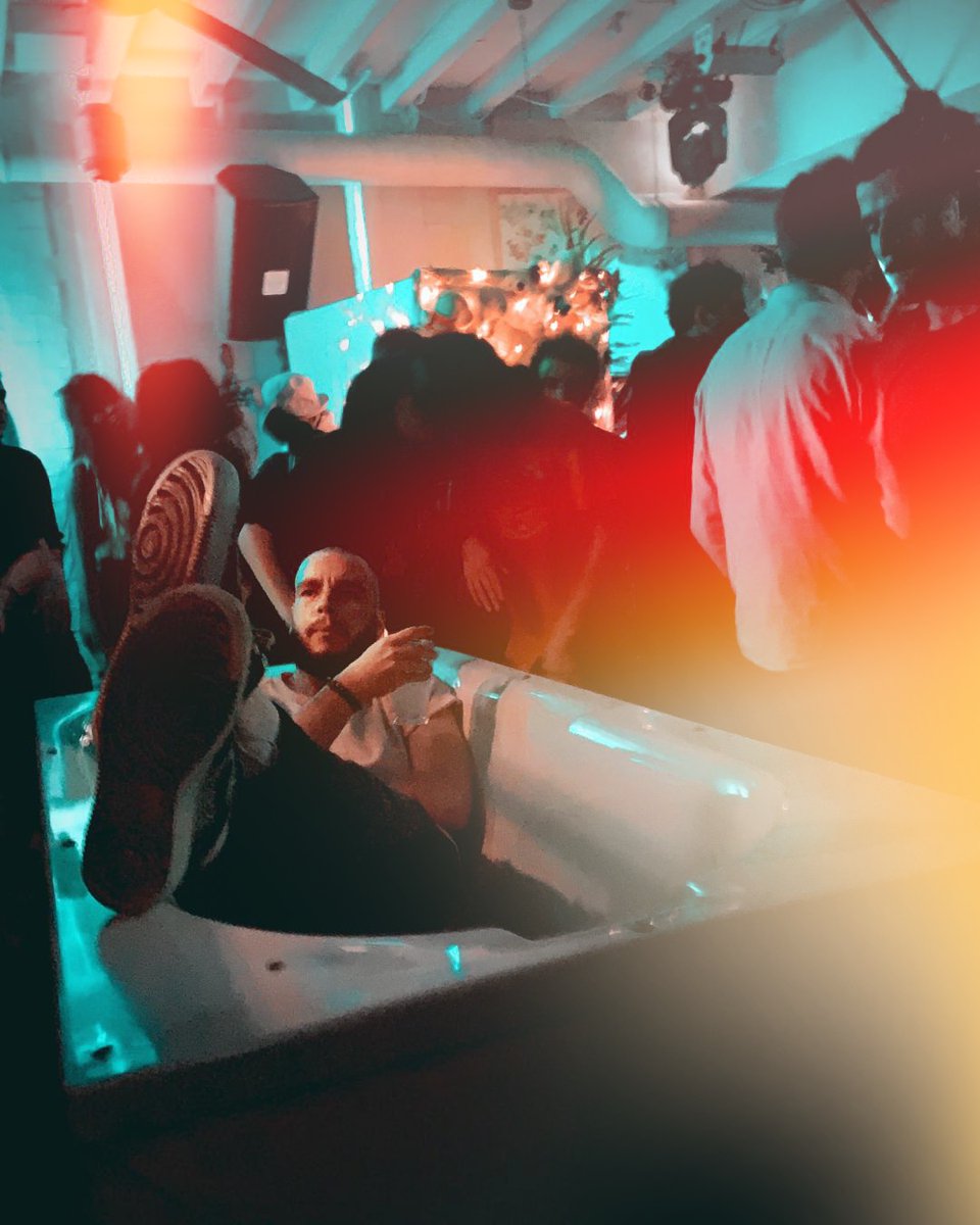 Cheguei pra ficar - Available April, 30th
Music producer Mathis Kolinka &amp;
Music video director Vincent Tavernier