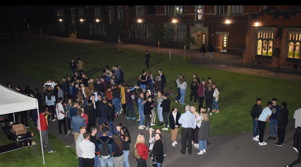 Are you a mobile food or drink facility interested in supplying catering services at an alumni event in September? Please get in touch: olcs.alumni@lsf.org